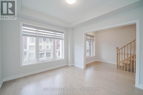 32 Guardhouse Crescent, Markham, ON - Indoor Photo Showing Other Room