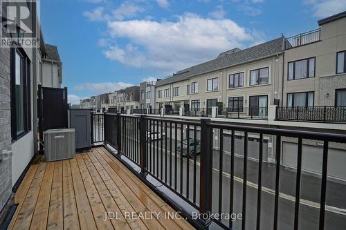 32 Guardhouse Crescent, Markham, ON - Outdoor With Exterior