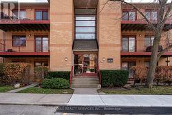 1713 - 1478 PILGRIMS WAY  Oakville, ON L6M 3G7