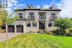 19 BLYTH STREET  Richmond Hill, ON L4E 2Y2