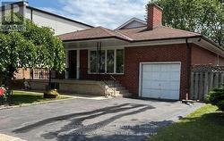 61 FOREST AVENUE  Mississauga, ON L5G 1L3