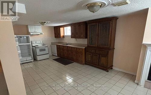 61 Forest Avenue, Mississauga, ON - Indoor Photo Showing Kitchen With Double Sink