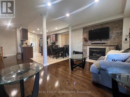 1129 Hickory Hollow Glen, Mississauga, ON - Indoor Photo Showing Living Room With Fireplace