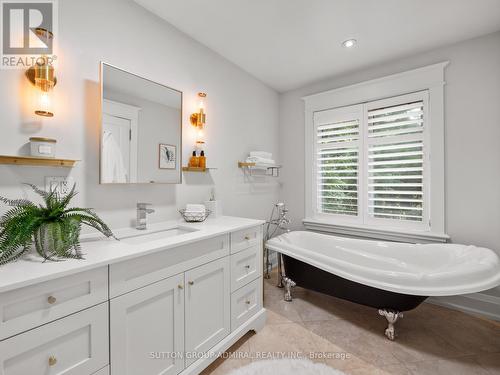 26 Puckeridge Crescent, Toronto, ON - Indoor Photo Showing Bathroom