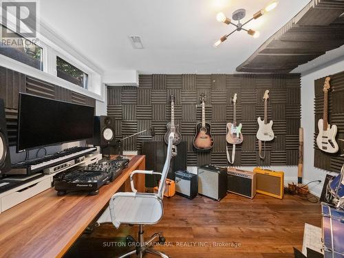 26 Puckeridge Crescent, Toronto, ON - Indoor