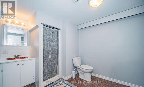 4 Devins Drive, Aurora, ON - Indoor Photo Showing Bathroom