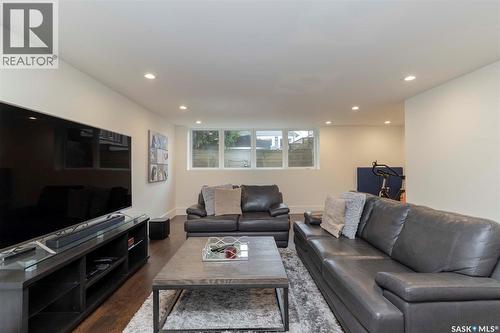 1315A 11Th Street E, Saskatoon, SK - Indoor Photo Showing Living Room