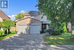 82 FERNDELL CIRCLE  Markham, ON L3R 3Y8