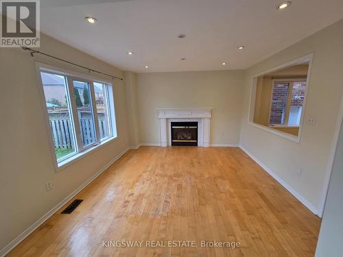 4859 Marble Arch Mews, Mississauga, ON - Indoor Photo Showing Living Room With Fireplace