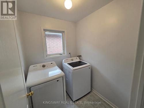 4859 Marble Arch Mews, Mississauga, ON - Indoor Photo Showing Laundry Room