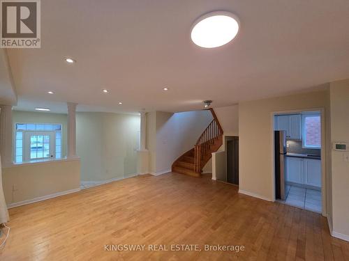 4859 Marble Arch Mews, Mississauga, ON - Indoor Photo Showing Other Room