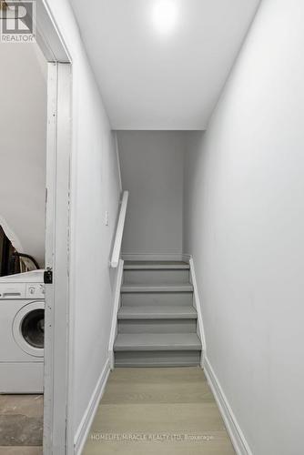 3684 Ellengale Drive, Mississauga, ON - Indoor Photo Showing Laundry Room