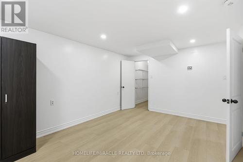 3684 Ellengale Drive, Mississauga, ON - Indoor Photo Showing Other Room