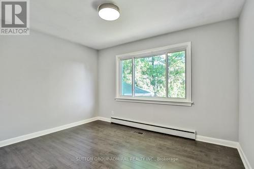 275 Southwood Drive, Hamilton, ON - Indoor Photo Showing Other Room