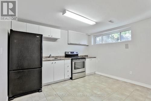 275 Southwood Drive, Hamilton, ON - Indoor Photo Showing Kitchen