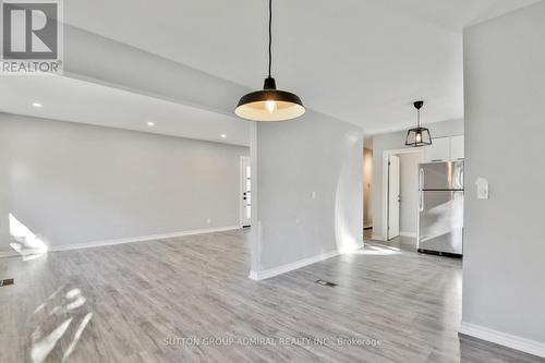 275 Southwood Drive, Hamilton, ON - Indoor Photo Showing Other Room