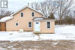 Front Entrance to Mudroom - 