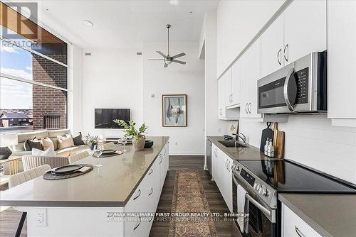 409 - 385 Arctic Red Drive, Oshawa (Windfields), ON - Indoor Photo Showing Kitchen