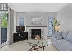 305 8775 CARTIER STREET  Vancouver, BC V6P 4V3