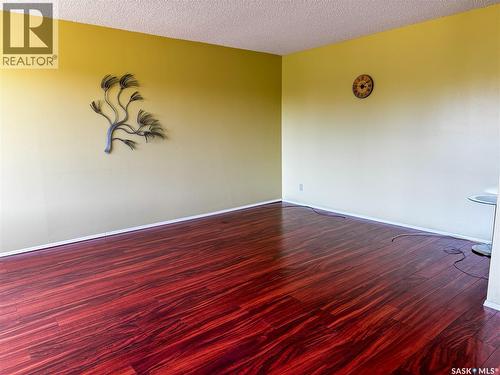 520 Bray Street E, Swift Current, SK - Indoor Photo Showing Other Room