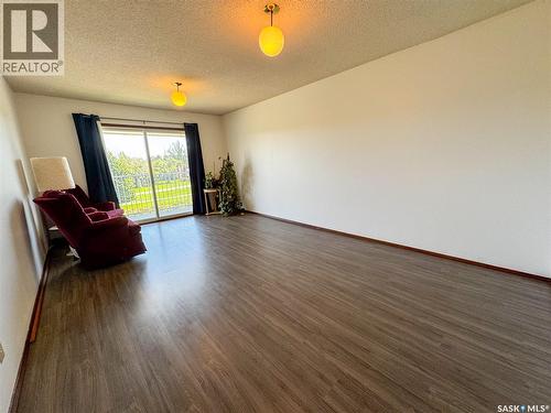 520 Bray Street E, Swift Current, SK - Indoor