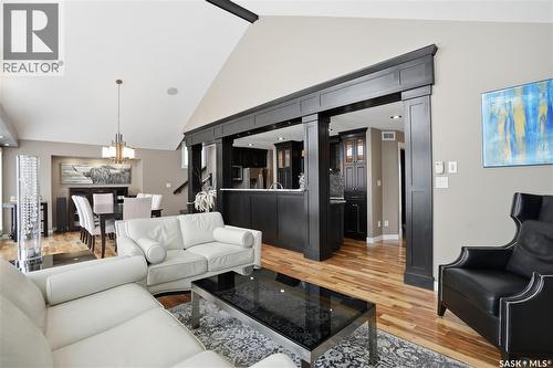 4818 Sandpiper Crescent E, Regina, SK - Indoor Photo Showing Living Room
