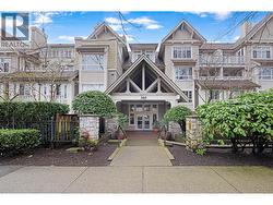 213 365 E 1ST STREET  North Vancouver, BC V7L 4W5