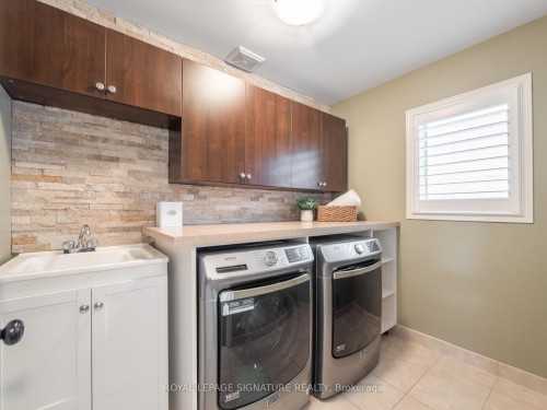 2 Denbury Court, Whitby, ON - Indoor Photo Showing Laundry Room