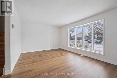 896 Elgin Street N, Cambridge, ON - Indoor Photo Showing Other Room