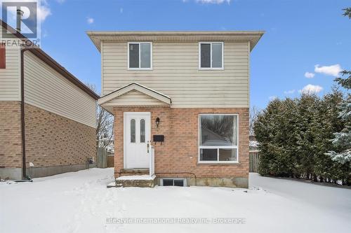 5 TROY CRESCENT  Guelph (Grange Road), ON N1E 6W7