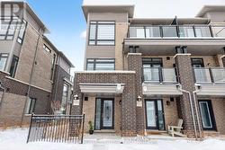 20 EMMAS WAY  Whitby, ON L1R 0S7