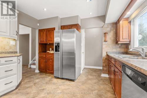 581 Braemore Road, Burlington, ON - Indoor Photo Showing Kitchen With Double Sink