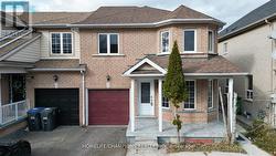 15 REDFINCH WAY N  Brampton, ON L7A 2B2