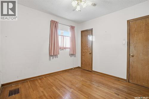 4708 4Th Avenue, Regina, SK - Indoor Photo Showing Other Room