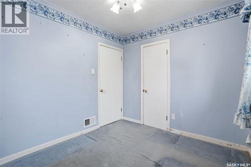 4708 4Th Avenue, Regina, SK - Indoor Photo Showing Other Room