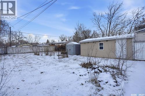 4708 4Th Avenue, Regina, SK - Outdoor