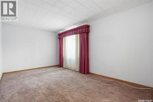 4708 4Th Avenue, Regina, SK - Indoor Photo Showing Other Room
