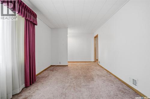 4708 4Th Avenue, Regina, SK - Indoor Photo Showing Other Room