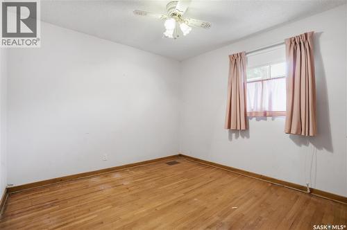 4708 4Th Avenue, Regina, SK - Indoor Photo Showing Other Room