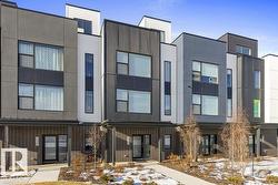 5 RONDEAU DR  St. Albert, AB T8N 7X8