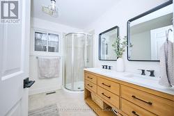 5pc Bathroom - 2nd floor - 