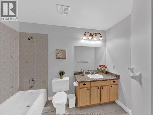 1046 Rendezvous, Windsor, ON - Indoor Photo Showing Bathroom
