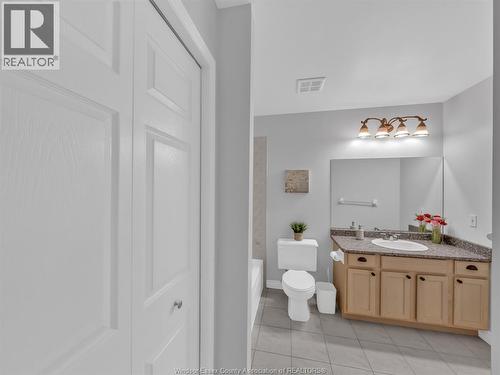 1046 Rendezvous, Windsor, ON - Indoor Photo Showing Bathroom