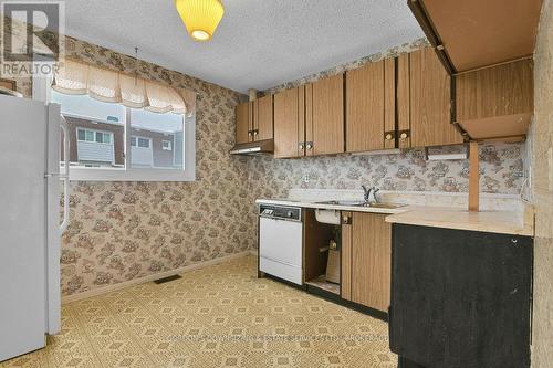 199 Birch Hill Private, Ottawa, ON - Indoor Photo Showing Kitchen