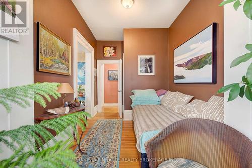 5 - 49 Ridout Street S, London South (South F), ON - Indoor