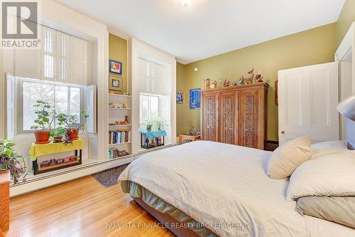 5 - 49 Ridout Street S, London South (South F), ON - Indoor Photo Showing Bedroom