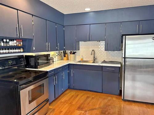 138 Centennial Avenue, Baldur, MB - Indoor Photo Showing Kitchen