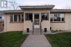 527 FRONT STREET  Quinte West (Trenton Ward), ON K8V 4R4