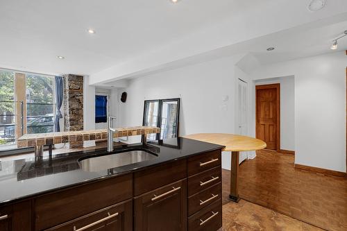 Kitchen - 1-645 Rue Prince-Arthur O., Montréal (Le Plateau-Mont-Royal), QC - Indoor Photo Showing Kitchen With Double Sink