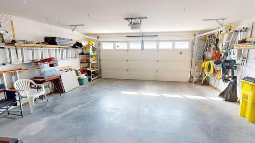 50-1401 30Th Avenue, Cranbrook, BC - Indoor Photo Showing Garage